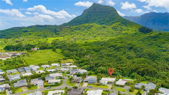 1575 Ulupii Street, Kailua, HI 96734