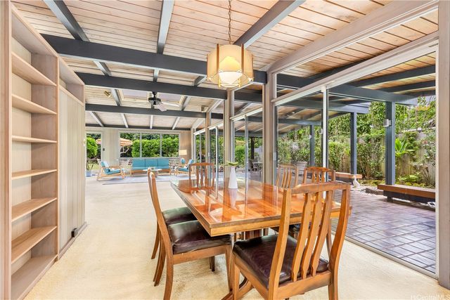 1575 Ulupii Street, Kailua, HI 96734