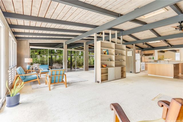 1575 Ulupii Street, Kailua, HI 96734
