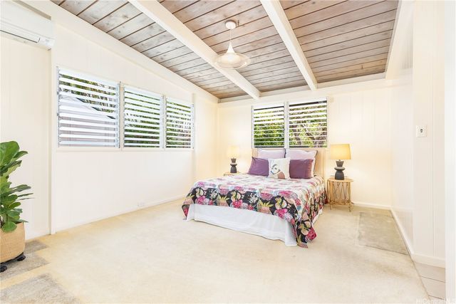1575 Ulupii Street, Kailua, HI 96734