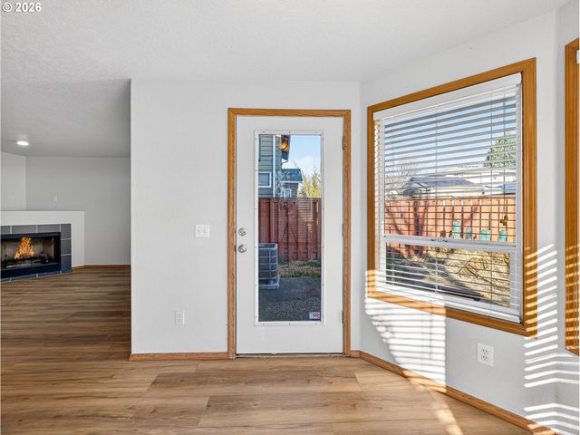 1686 Se 74TH Ave, Hillsboro, OR 97123