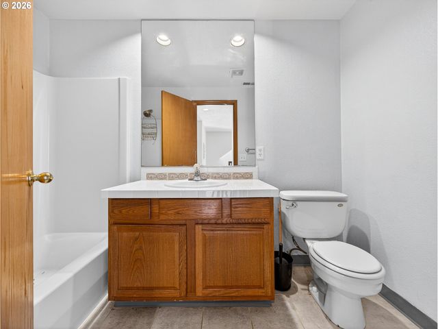 1686 Se 74TH Ave, Hillsboro, OR 97123