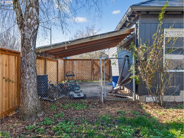 1686 Se 74TH Ave, Hillsboro, OR 97123