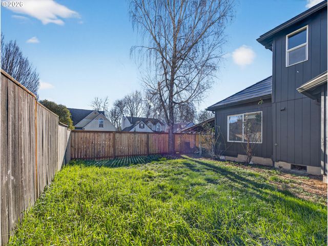 1686 Se 74TH Ave, Hillsboro, OR 97123