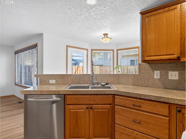 1686 Se 74TH Ave, Hillsboro, OR 97123