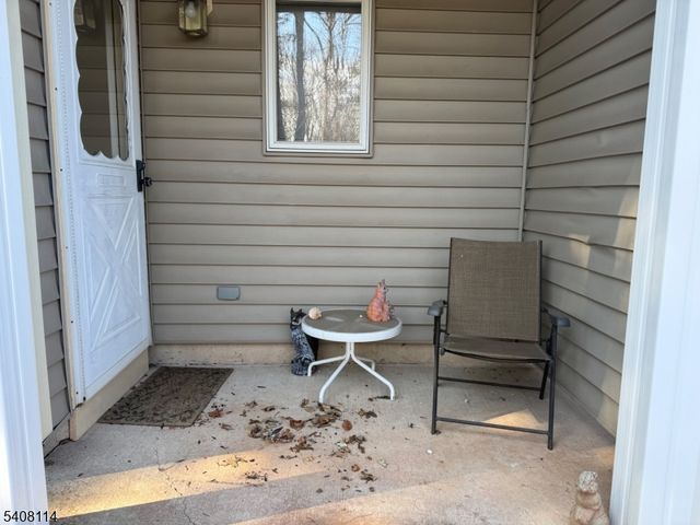 61 Westchester Ter, Clinton Twp., NJ 08801