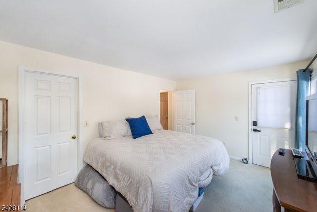 61 Westchester Ter, Clinton Twp., NJ 08801