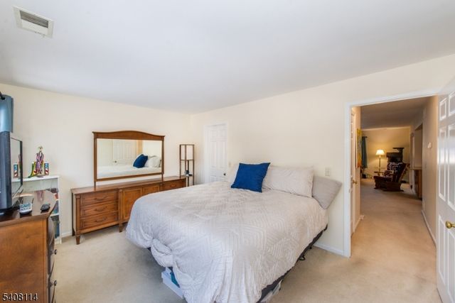 61 Westchester Ter, Clinton Twp., NJ 08801