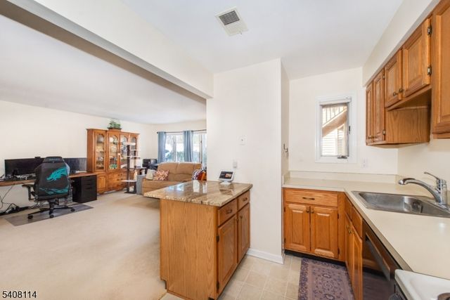 61 Westchester Ter, Clinton Twp., NJ 08801