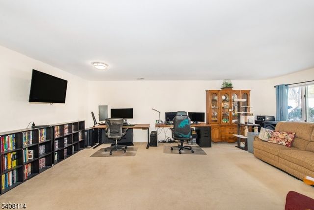 61 Westchester Ter, Clinton Twp., NJ 08801