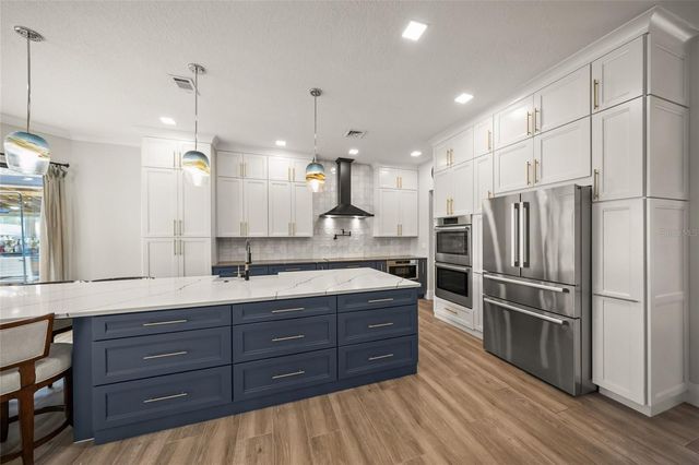 8331 MISTY LAKE CIRCLE, Sarasota, FL 34241