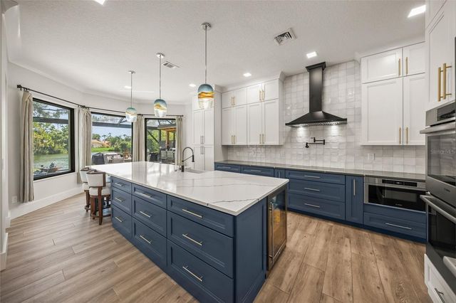 8331 MISTY LAKE CIRCLE, Sarasota, FL 34241