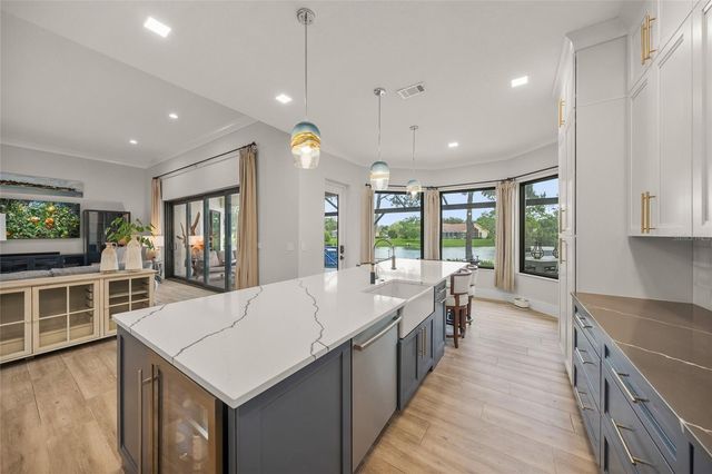 8331 MISTY LAKE CIRCLE, Sarasota, FL 34241