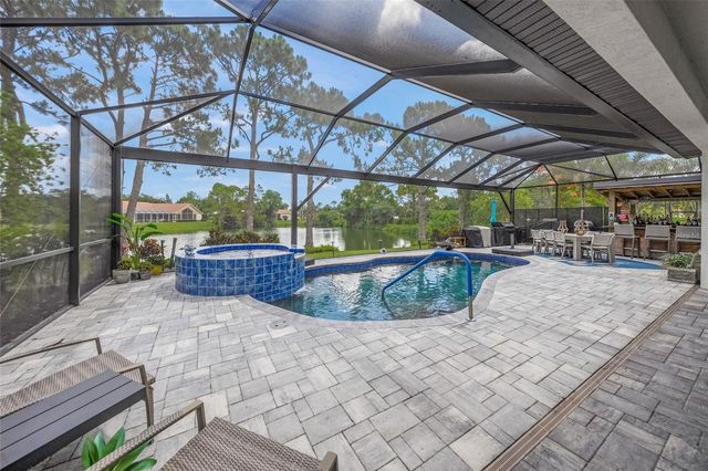8331 MISTY LAKE CIRCLE, Sarasota, FL 34241