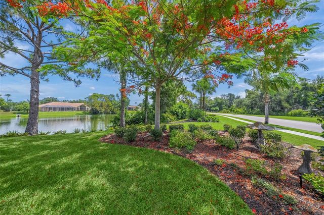 8331 MISTY LAKE CIRCLE, Sarasota, FL 34241