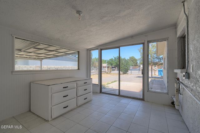 10368 Potencia Drive A, Socorro, TX 79927