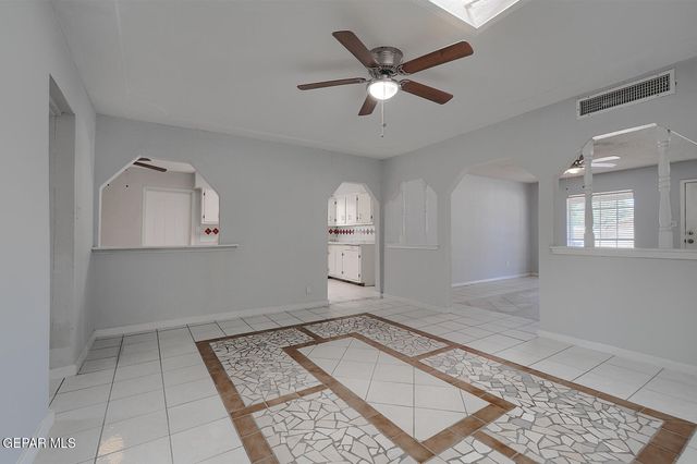 10368 Potencia Drive A, Socorro, TX 79927