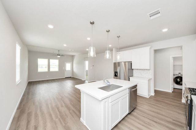 224 Orchard Laurel Drive, Alvin, TX 77511