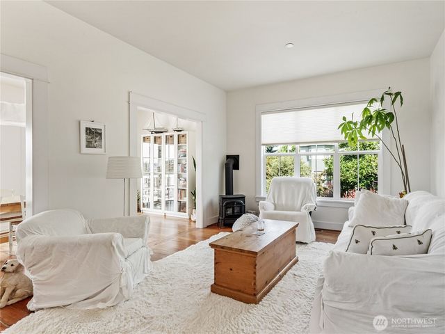 1011 Cass Street, Port Townsend, WA 98368
