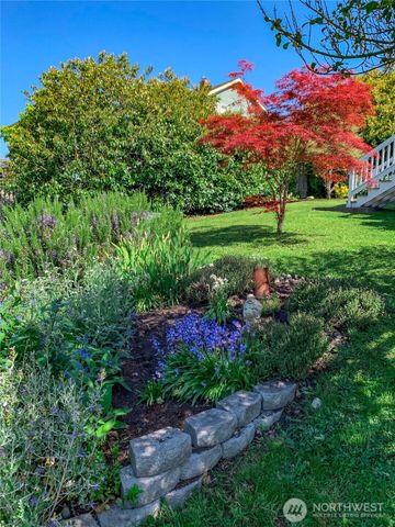 1011 Cass Street, Port Townsend, WA 98368