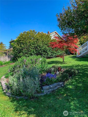 1011 Cass Street, Port Townsend, WA 98368