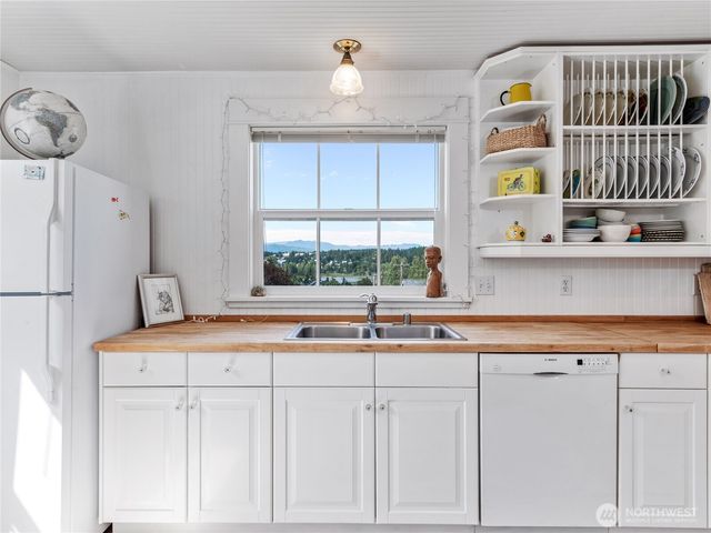 1011 Cass Street, Port Townsend, WA 98368