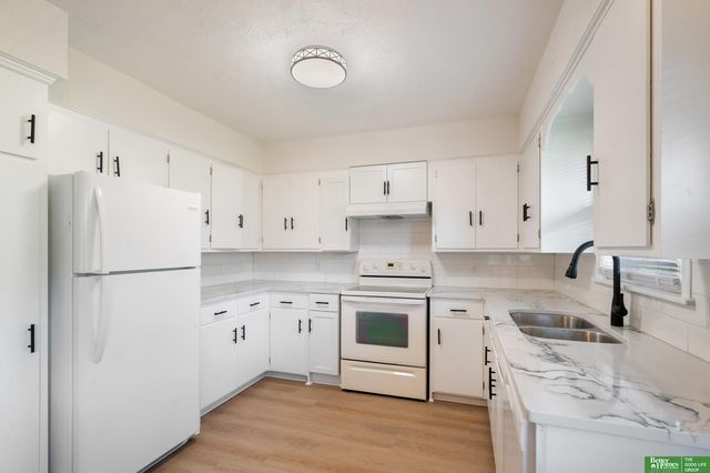 5424 Northwest Drive, Omaha, NE 68104
