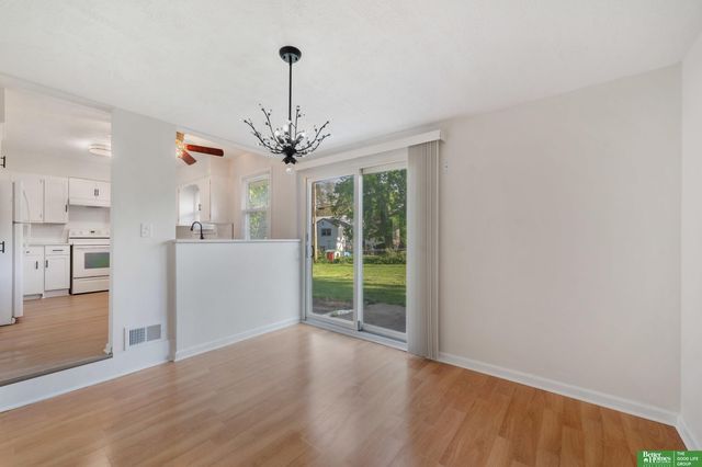5424 Northwest Drive, Omaha, NE 68104