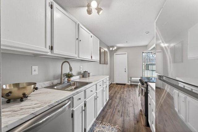 4612 Cedar Lake Road S 4, Saint Louis Park, MN 55416