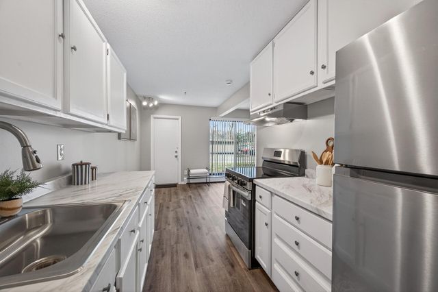 4612 Cedar Lake Road S 4, Saint Louis Park, MN 55416