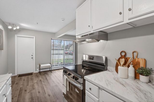 4612 Cedar Lake Road S 4, Saint Louis Park, MN 55416
