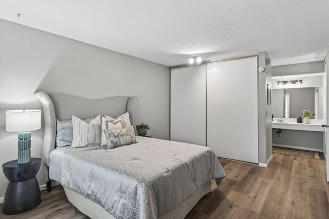 4612 Cedar Lake Road S 4, Saint Louis Park, MN 55416