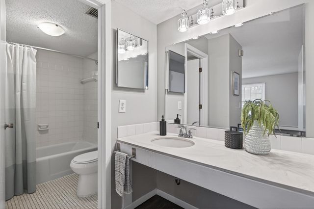 4612 Cedar Lake Road S 4, Saint Louis Park, MN 55416