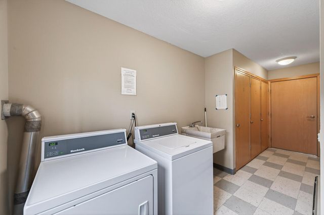 4612 Cedar Lake Road S 4, Saint Louis Park, MN 55416