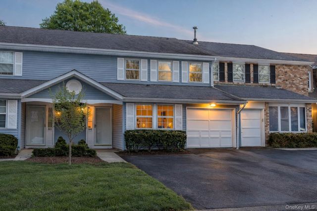 84 Aspen Drive W, Woodbury, NY 11797