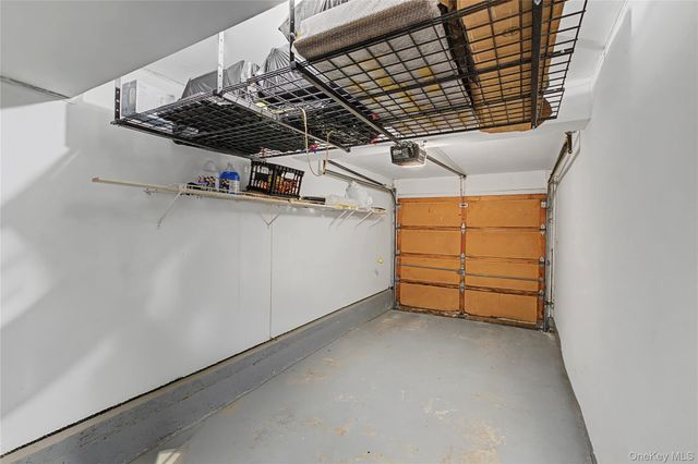 84 Aspen Drive W, Woodbury, NY 11797