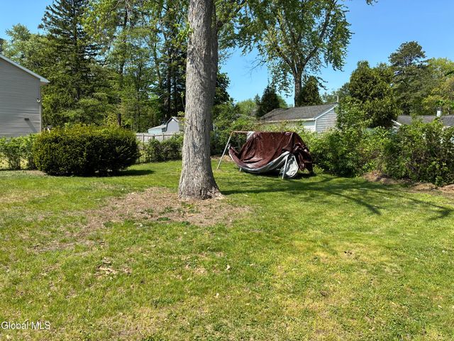 419 Clayton Road, Schenectady, NY 12304