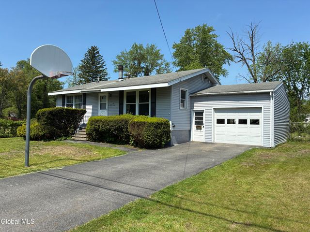 419 Clayton Road, Schenectady, NY 12304