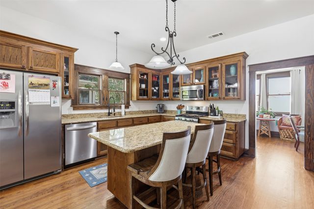 2114 Hurley Avenue, Fort Worth, TX 76110