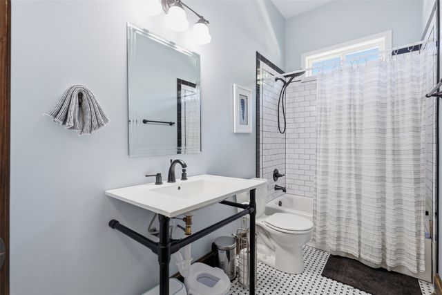 2114 Hurley Avenue, Fort Worth, TX 76110