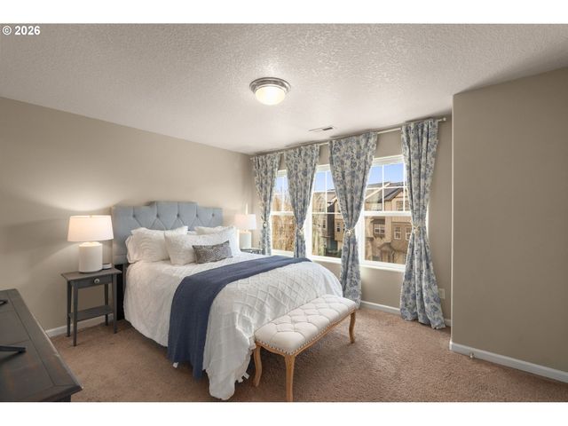 10999 Sw SAGE Ter, Portland, OR 97223