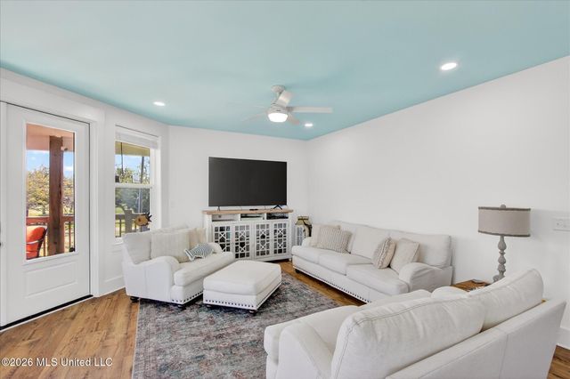 218 West Avenue, Long Beach, MS 39560