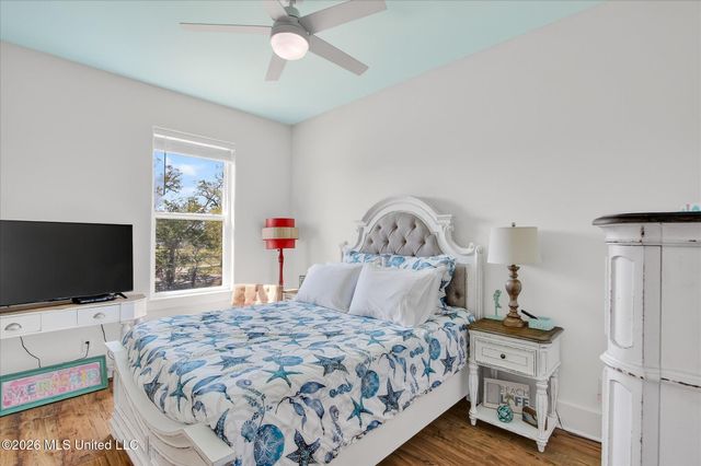 218 West Avenue, Long Beach, MS 39560