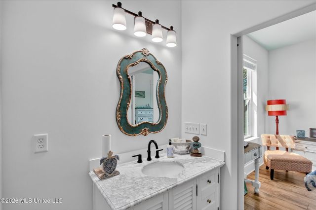 218 West Avenue, Long Beach, MS 39560