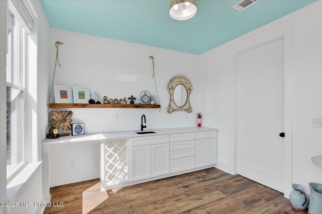 218 West Avenue, Long Beach, MS 39560