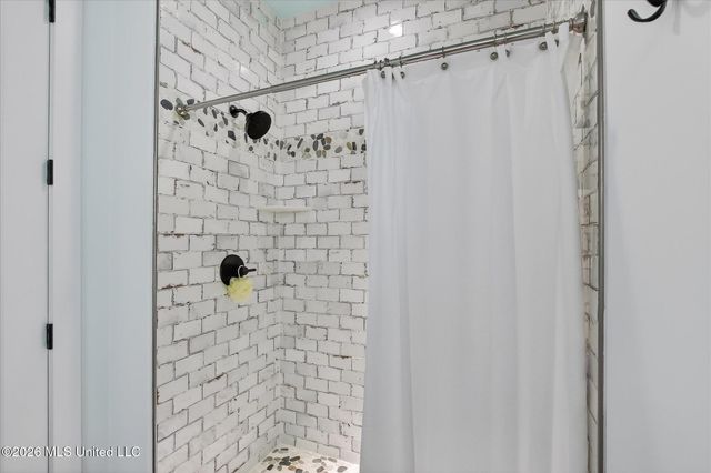 218 West Avenue, Long Beach, MS 39560