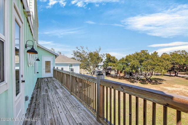 218 West Avenue, Long Beach, MS 39560