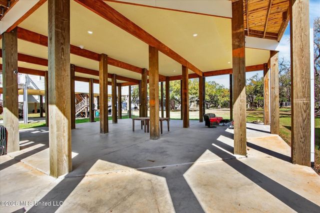 218 West Avenue, Long Beach, MS 39560