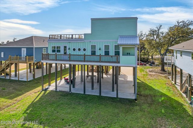 218 West Avenue, Long Beach, MS 39560