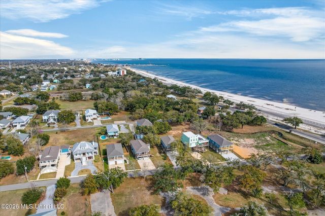 218 West Avenue, Long Beach, MS 39560